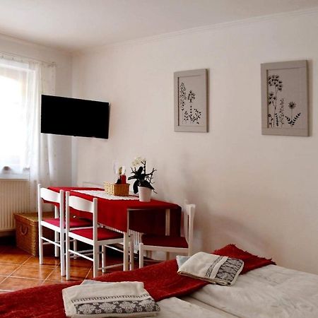 Szentesi Panzio Bed & Breakfast Fertőrákos Eksteriør bilde
