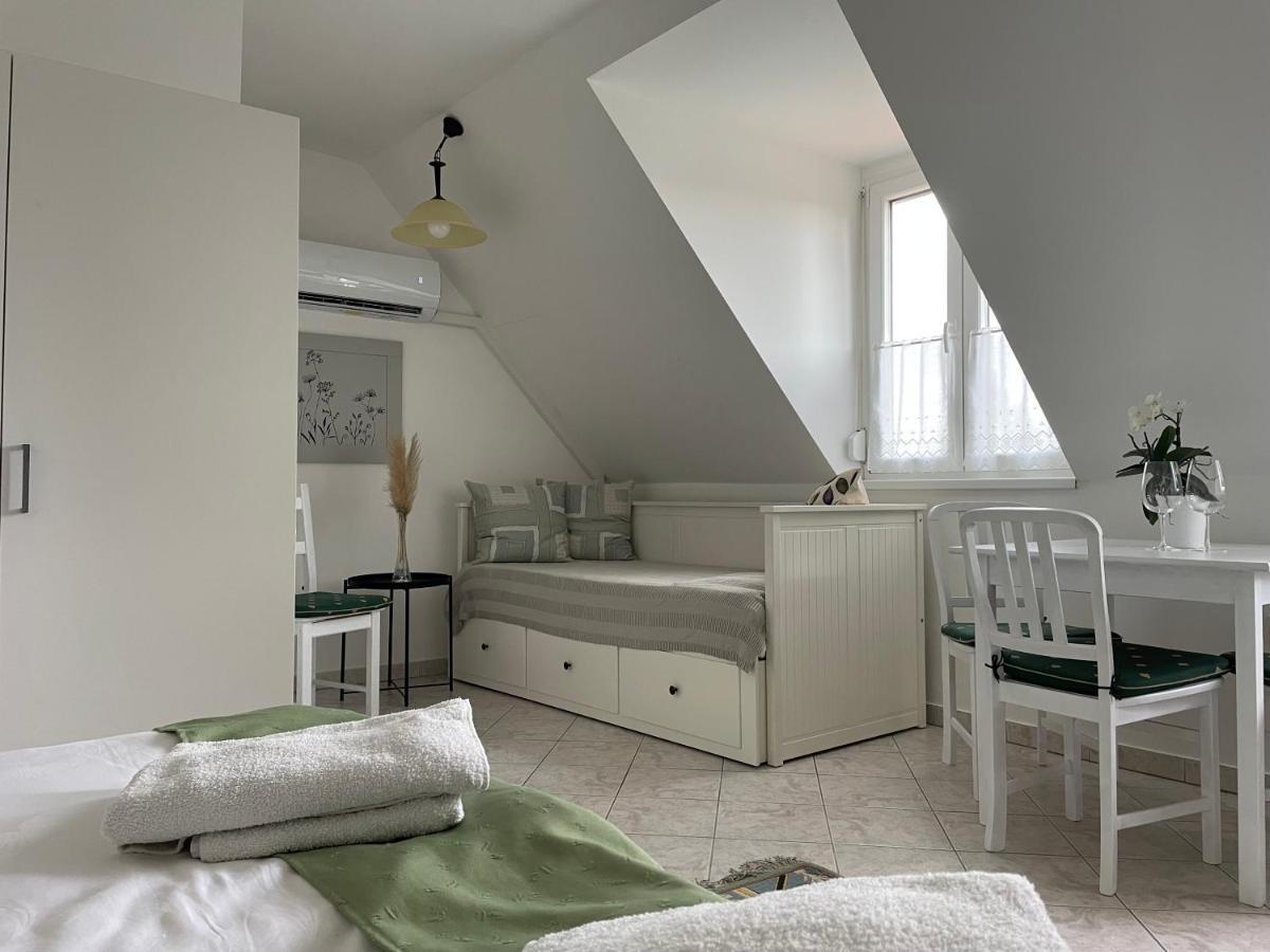 Szentesi Panzio Bed & Breakfast Fertőrákos Eksteriør bilde
