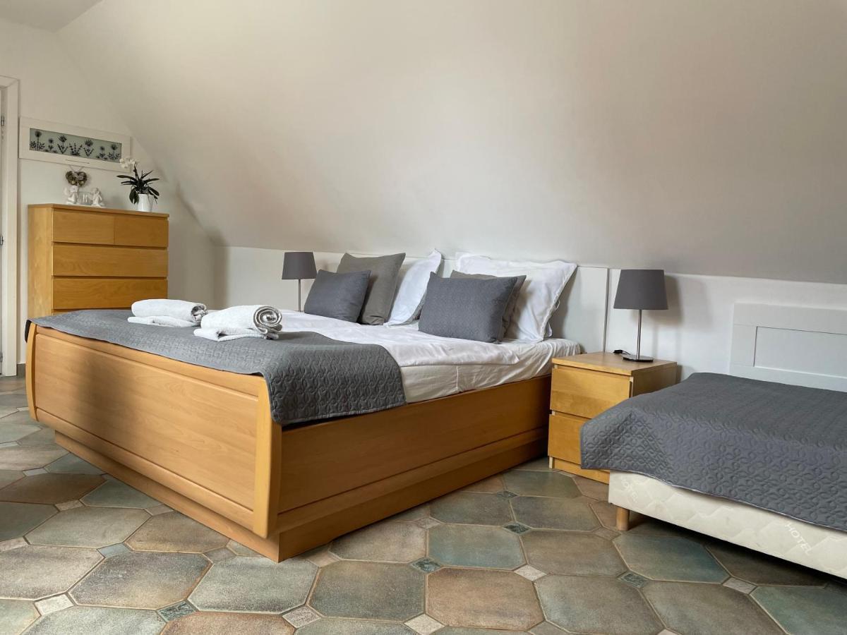 Szentesi Panzio Bed & Breakfast Fertőrákos Eksteriør bilde