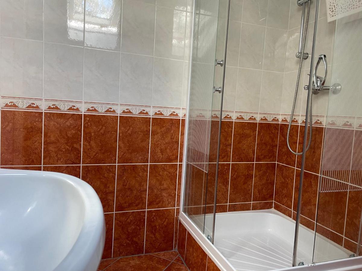 Szentesi Panzio Bed & Breakfast Fertőrákos Eksteriør bilde