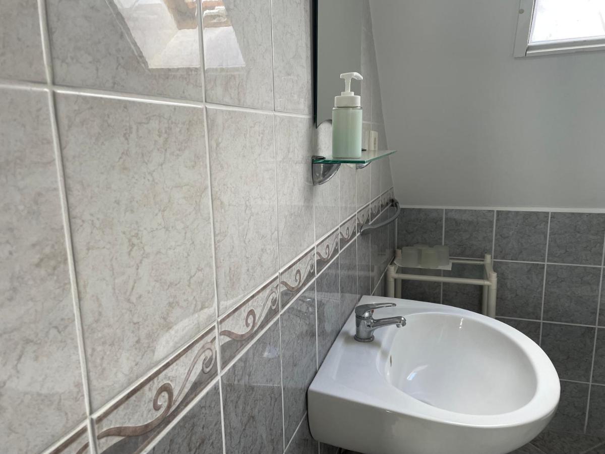 Szentesi Panzio Bed & Breakfast Fertőrákos Eksteriør bilde