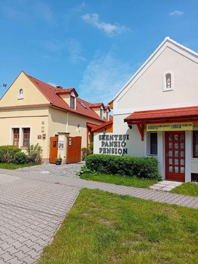Szentesi Panzio Bed & Breakfast Fertőrákos Eksteriør bilde