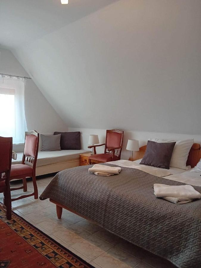 Szentesi Panzio Bed & Breakfast Fertőrákos Eksteriør bilde
